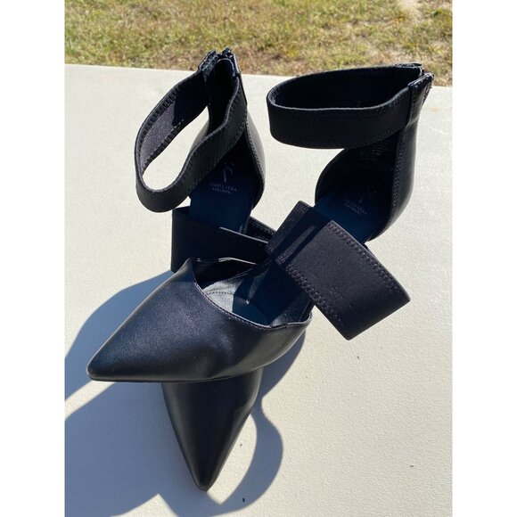 Simply Vera Vera Wang Black Strappy Pointed Toe Heels With Back Zipper Closure - Picture 5 of 7